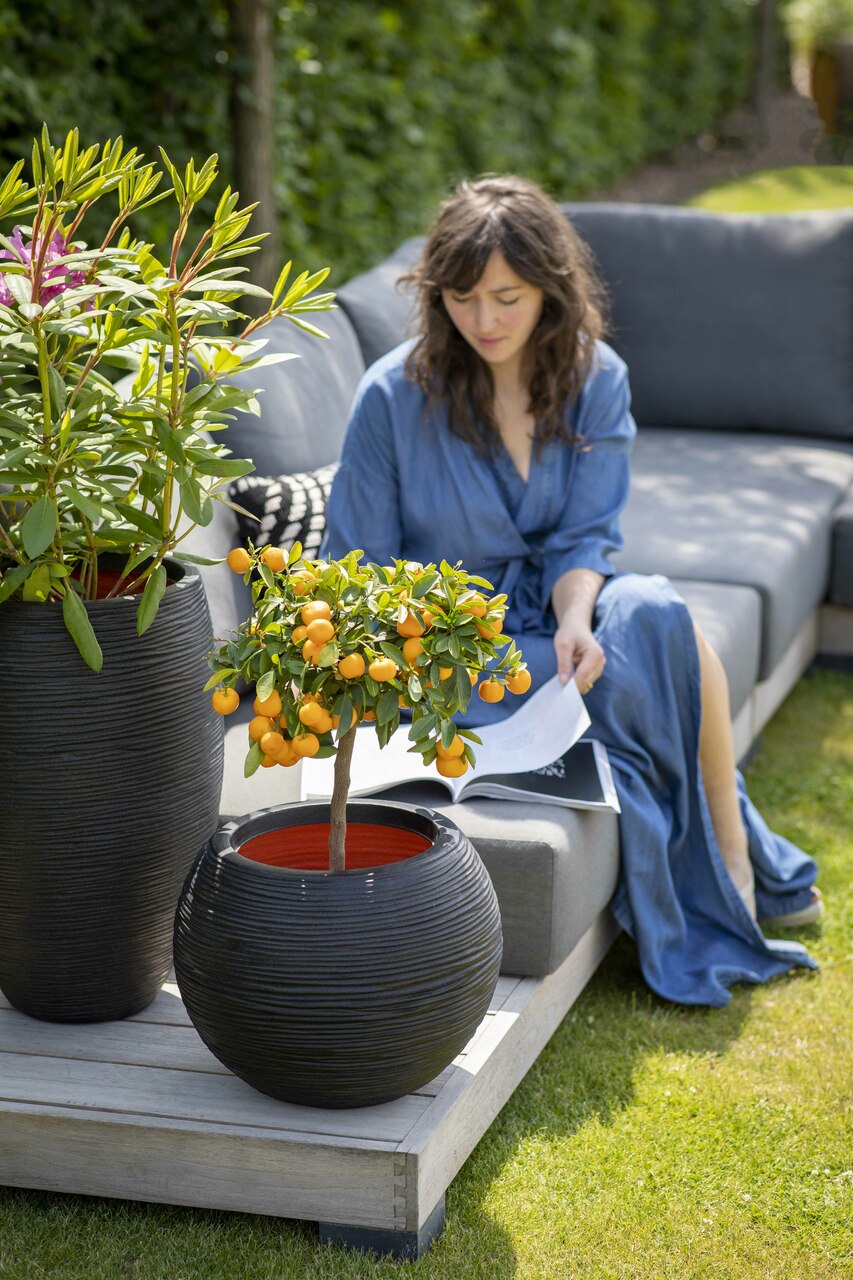 Vase Ball Rib NL Black Vase Ball Rib NL Black