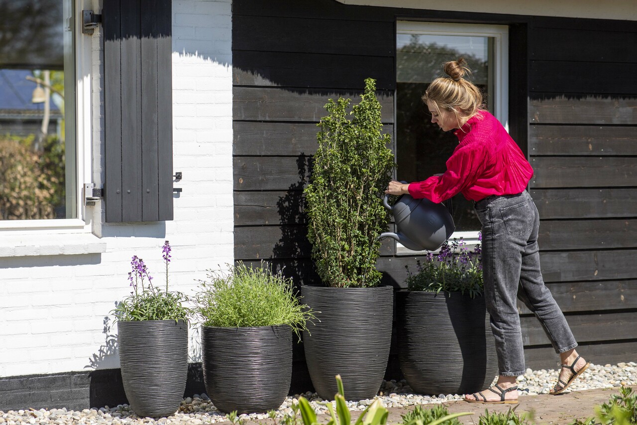 Planter Ball Rib NL Black