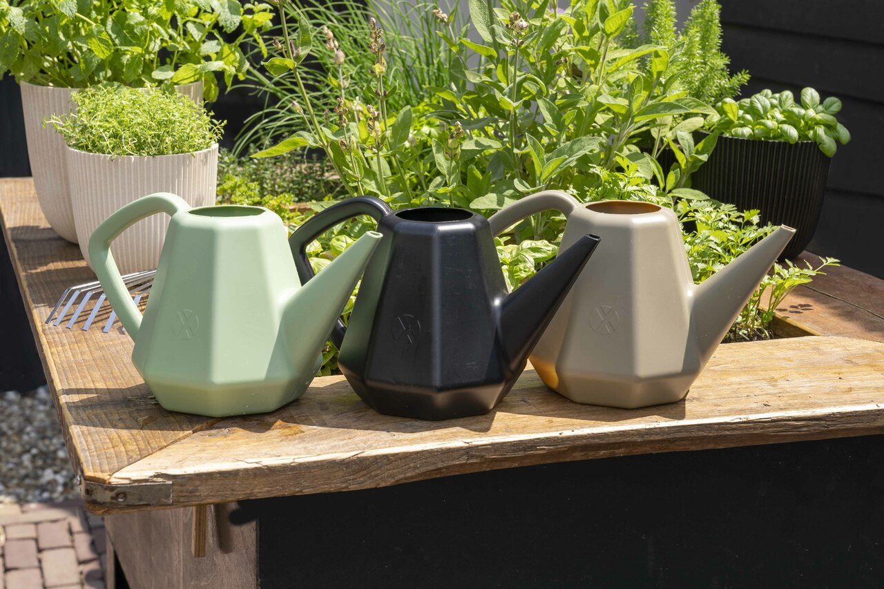 Watering Can Doppio Smooth Olive Grey
