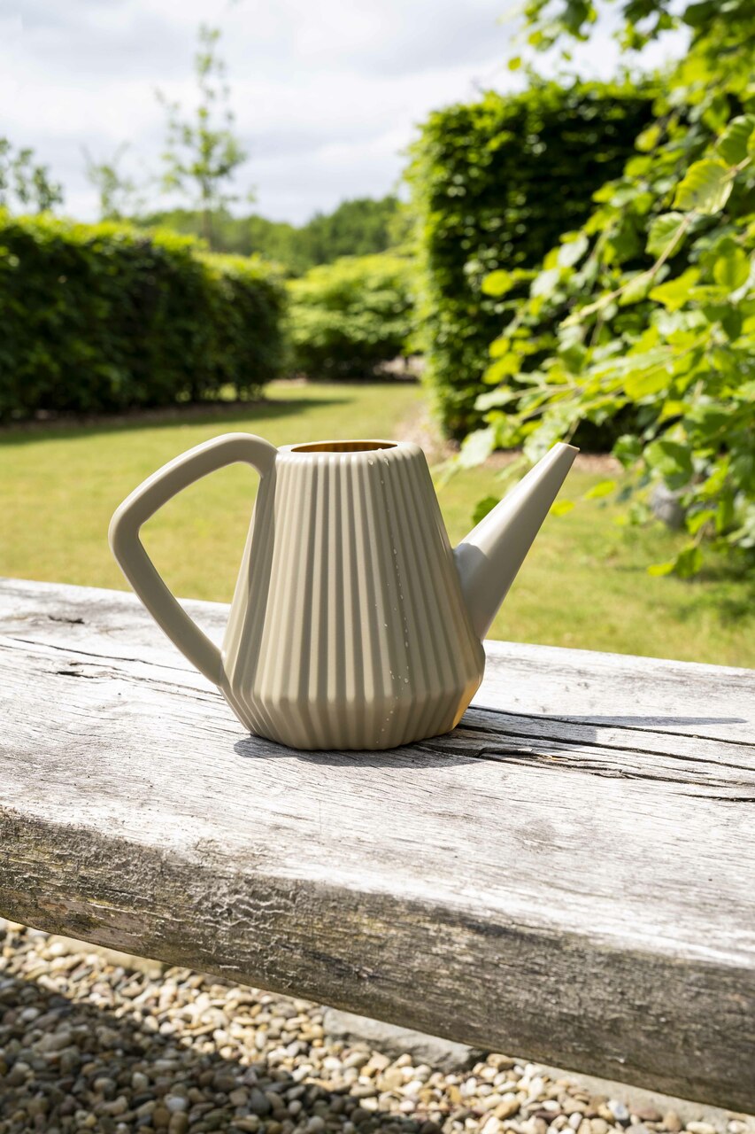 Watering Can Doppio Groove Olive Grey